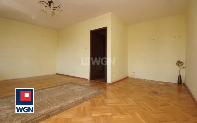 Dom na  sprzedaż Piotrków Trybunalski - Świetnie zlokalizowany segment.